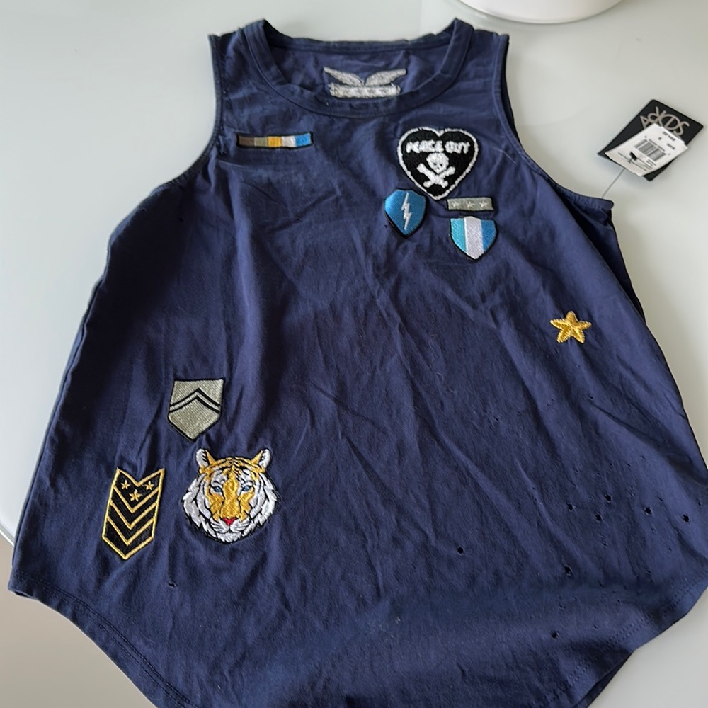 Chasor navy tank with patches